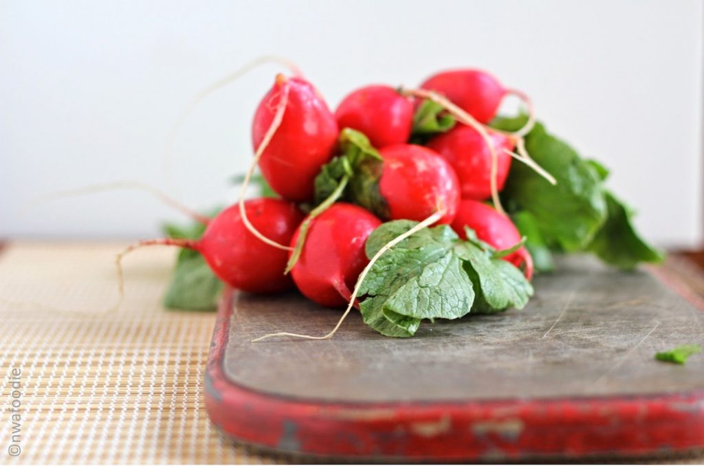 bunch of radishes (c)nwafoodie