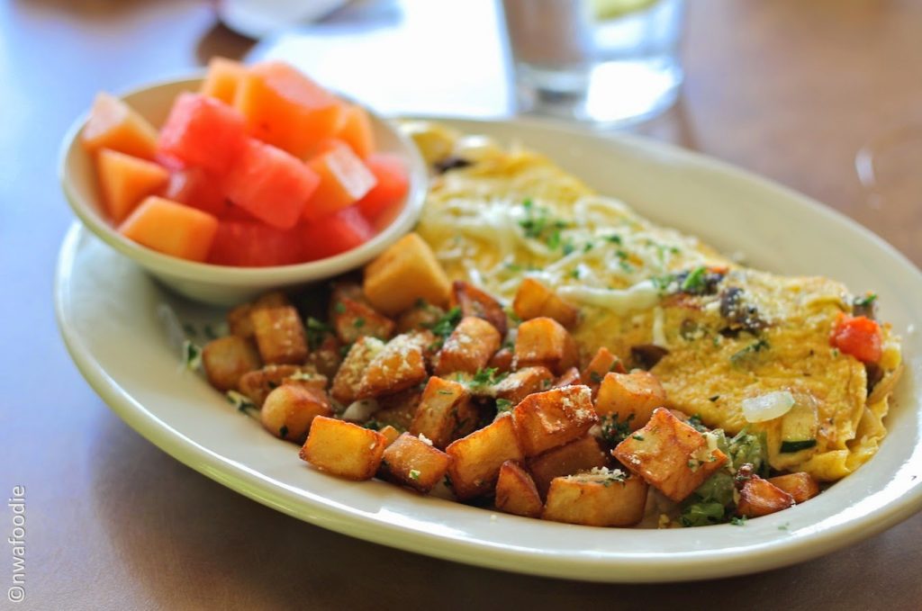 Cafe Amici Bella Vista Country Club veggie omelet (c)nwafoodie