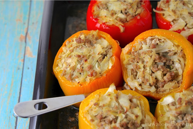 #denigris1889 Ground turkey and cabbage stuffed bell peppers - main (c)nwafoodie #ItalianVinegar #DrizzleFlavor AD