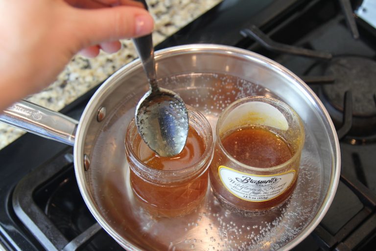 How to bring crystallized honey back to life. Simple Joyful Food