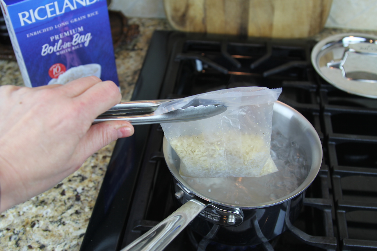 Ad. Fried Egg Rice. #ShopRiceland Riceland Foods Boil-In-Bag Harp's Food Stores - drop in water (c)nwafoodie