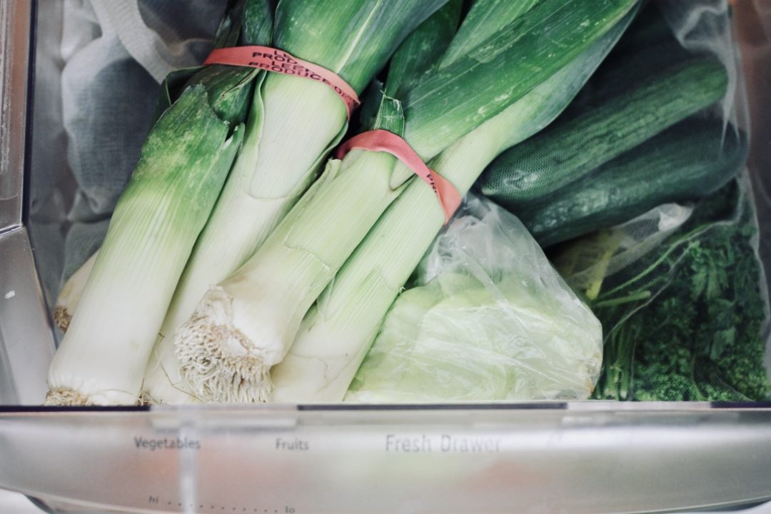Don't throw away those fresh veggies - veggie drawer (c)thejoyofeatingwell