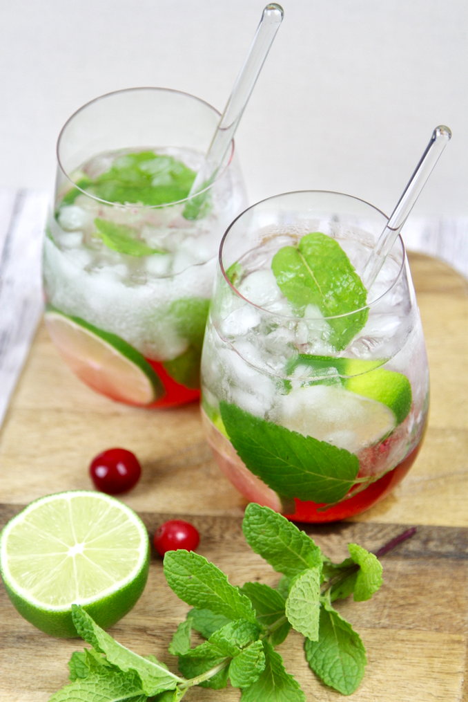 cranberry mint mojitos - main (c)thejoyofeatingwell